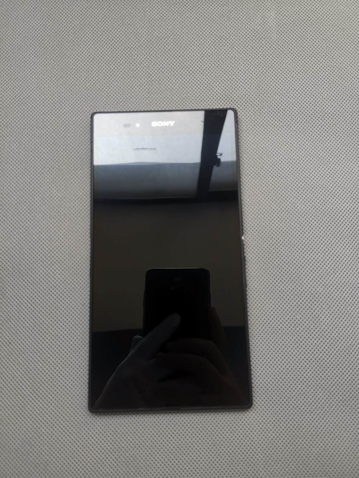 Excellent Sony Xperia Z Ultra C6833 16GB 6.4″ Black (Unlocked) 4G Smartphone