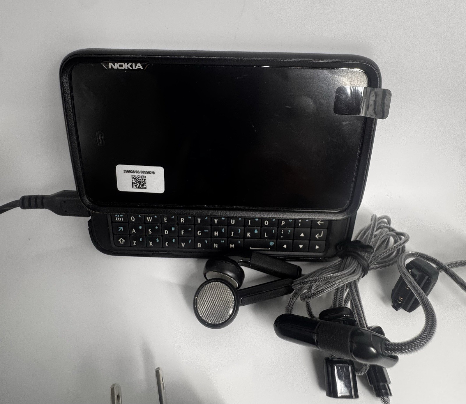 Nokia N900 32GB Maemo Mobile Internet Device Not Working For Parts Repair