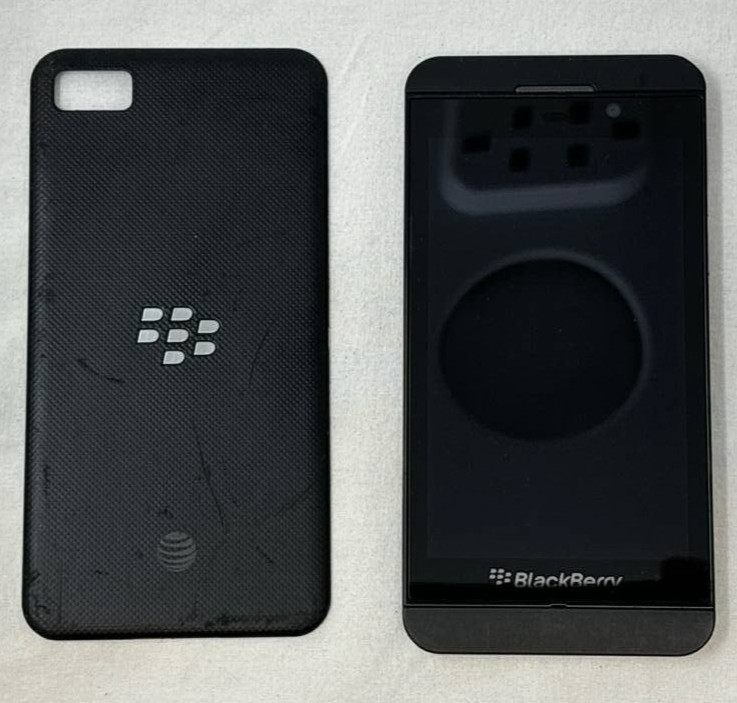 BlackBerry Z10 Smartphone 4.2″ Bluetooth Android WiFi 4G USB Camera 8MP READ