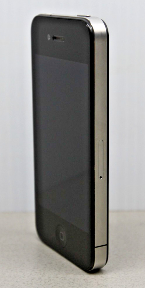 Apple iPhone 4 (AT&T) – A1332 Black – Locked