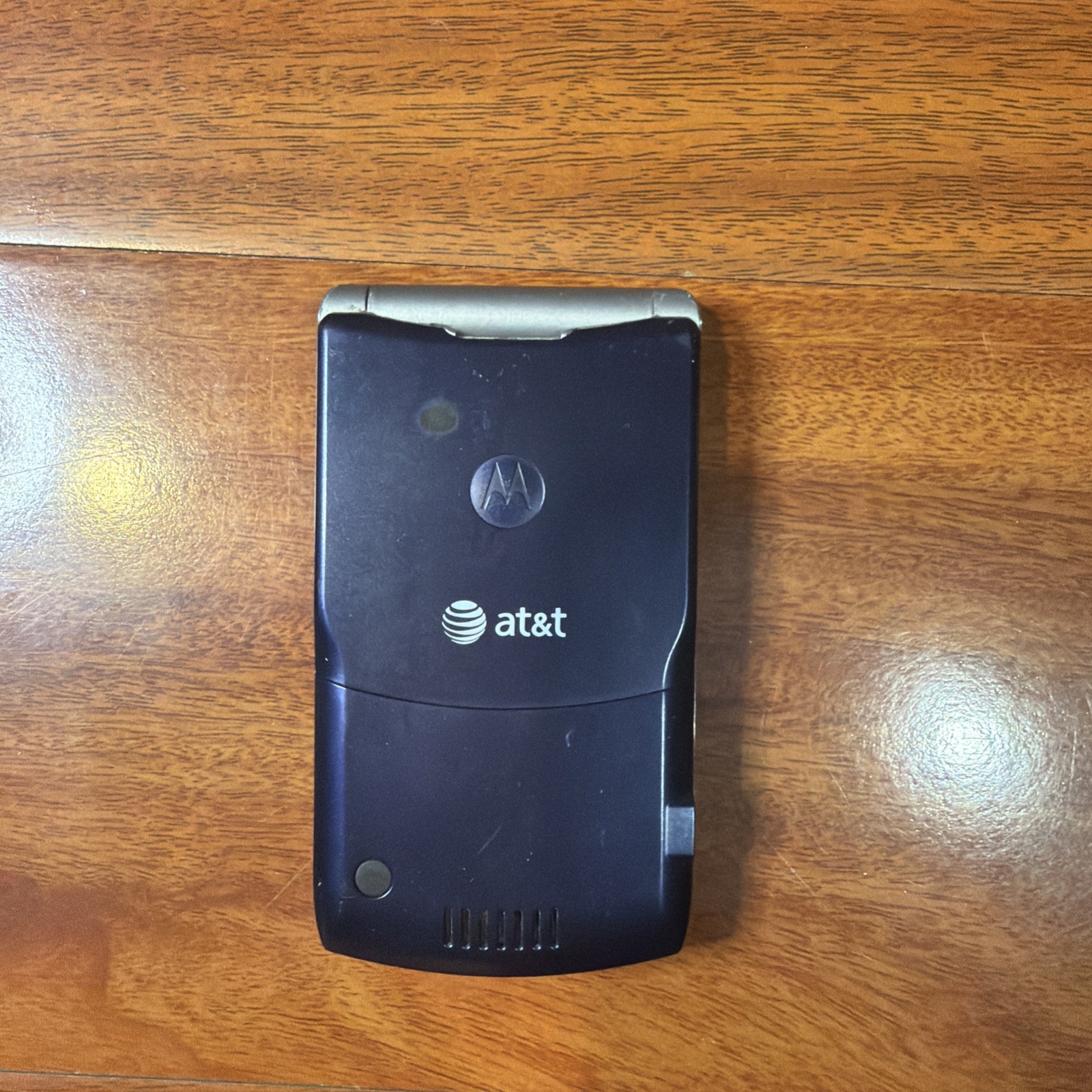 Motorola RAZR V3 Blue Flip Cell Phone Tested Powers On Phone Only No Battery