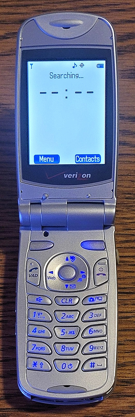 Audiovox CDM-9900 – Silver and Gray ( Verizon ) Super Rare Flip Phone – Bundled