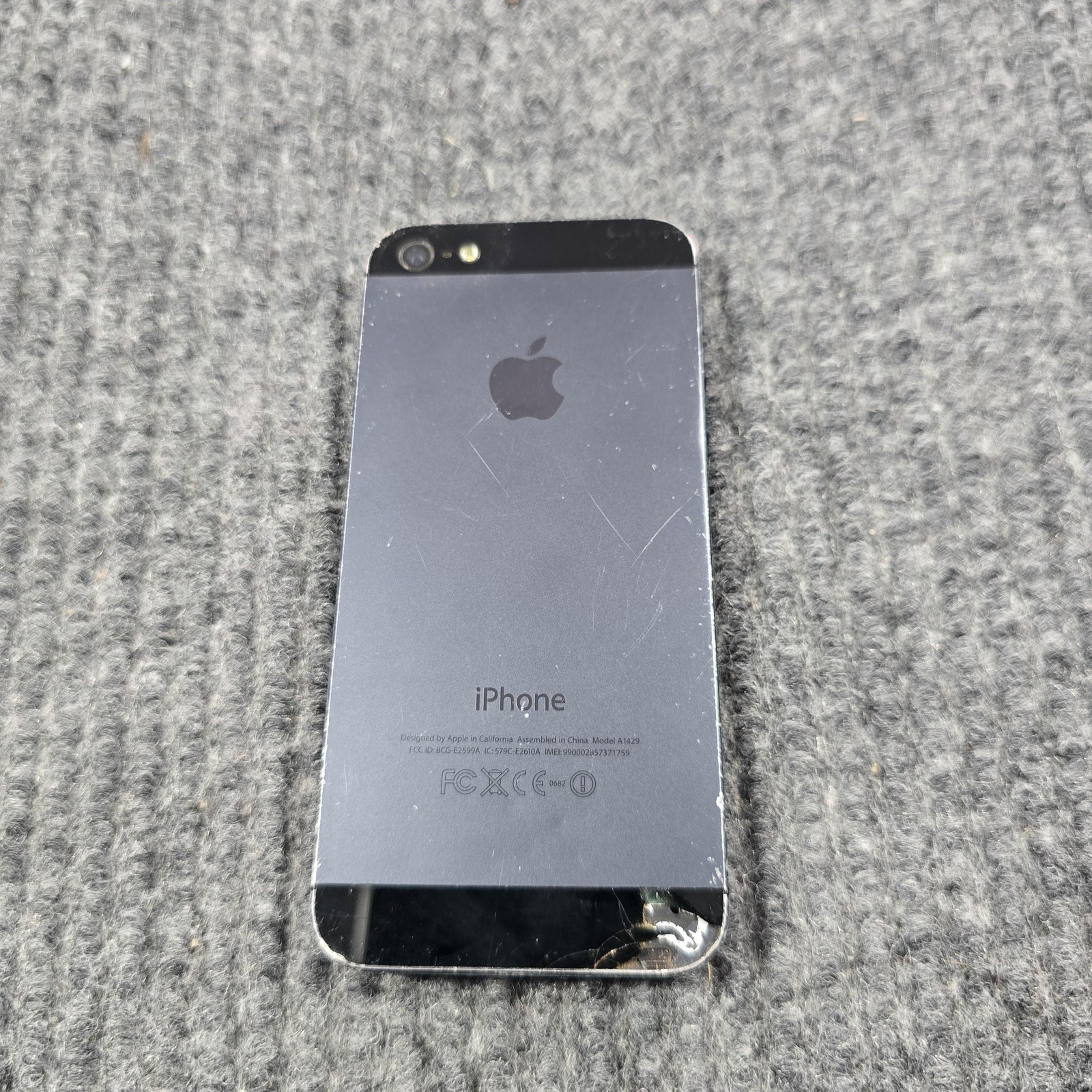 Apple IPhone 5 Smartphone Black 16GB Verizon Unlocked Cracked For Parts Read