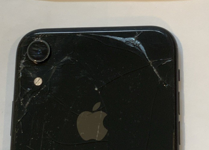 FULL POWER, USED GSM UNLOCKED iPhone XR, 64GB A1984 MT3K2LL/A FOR REPAIR