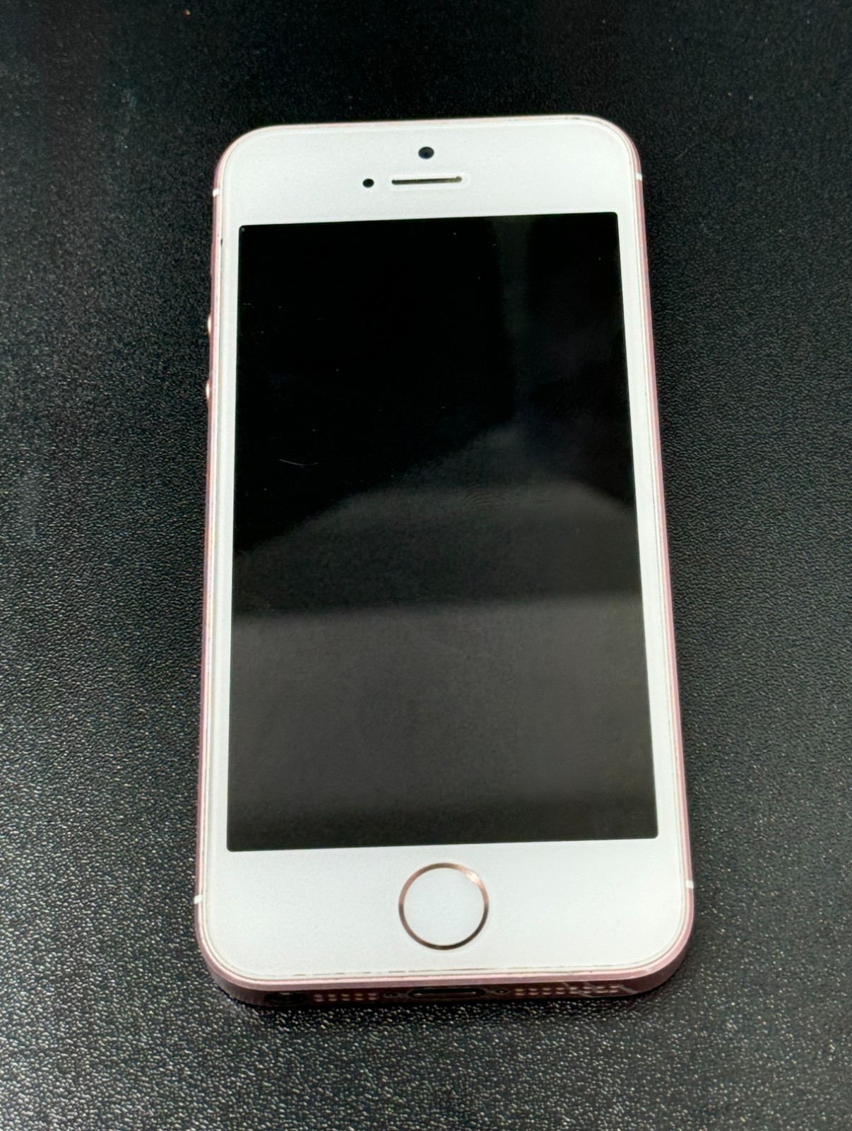 Apple iPhone SE 16GB Rose Gold Unlocked A1662 MLY62LL/A Excellent Condition
