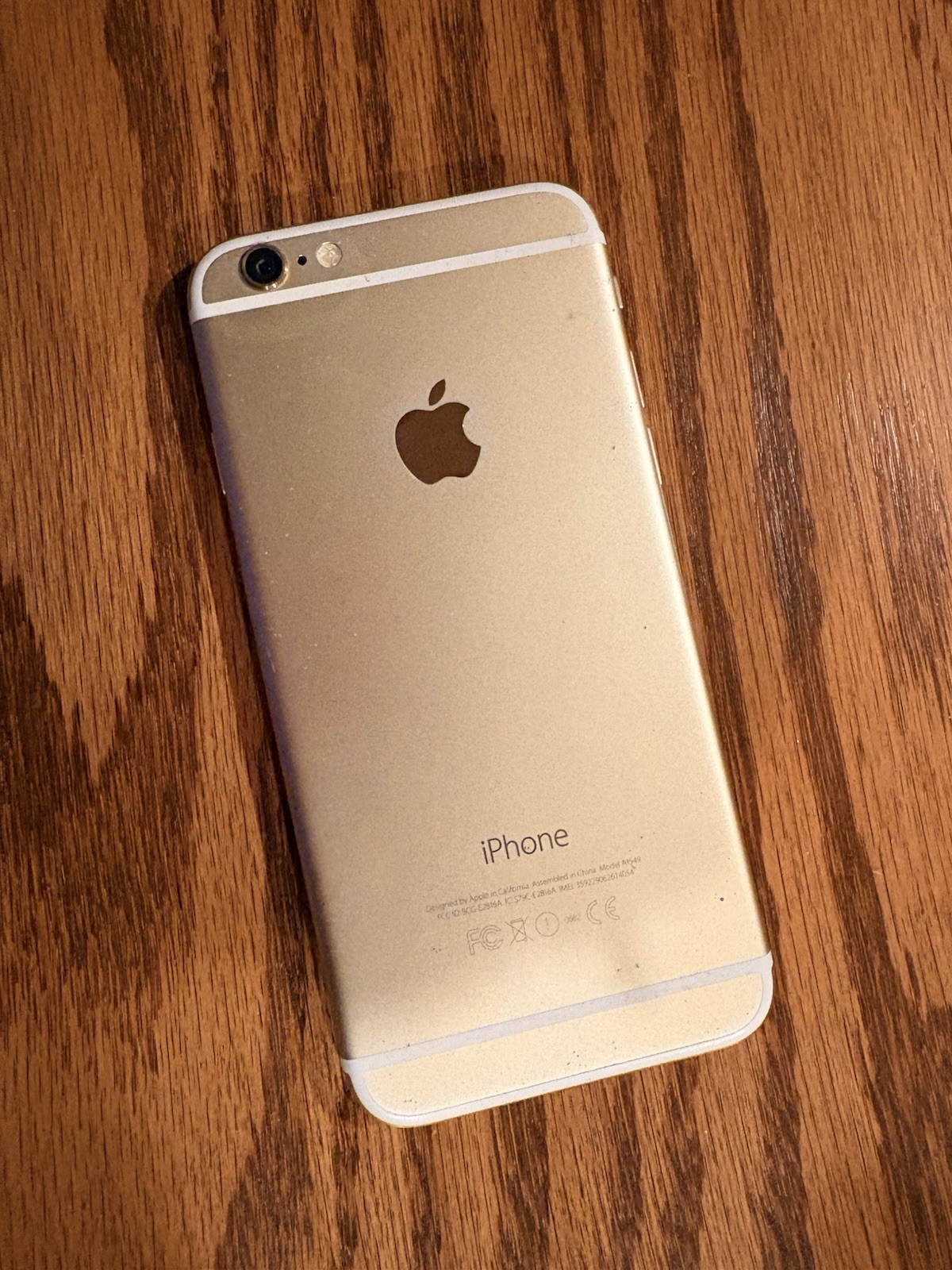 Apple iPhone 6 16GB Gold T-Mobile iOS Smartphone 8MP Camera Bar Style