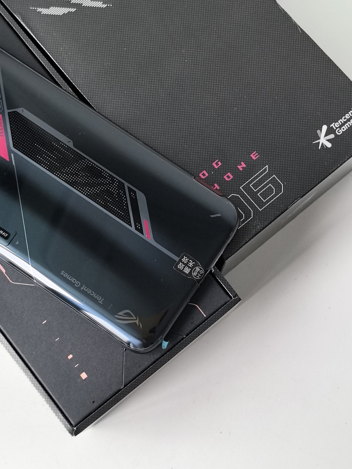 Asus ROG Phone 6 5G 12+256GB Qualcomm Unlocked Game Phone Android google Global