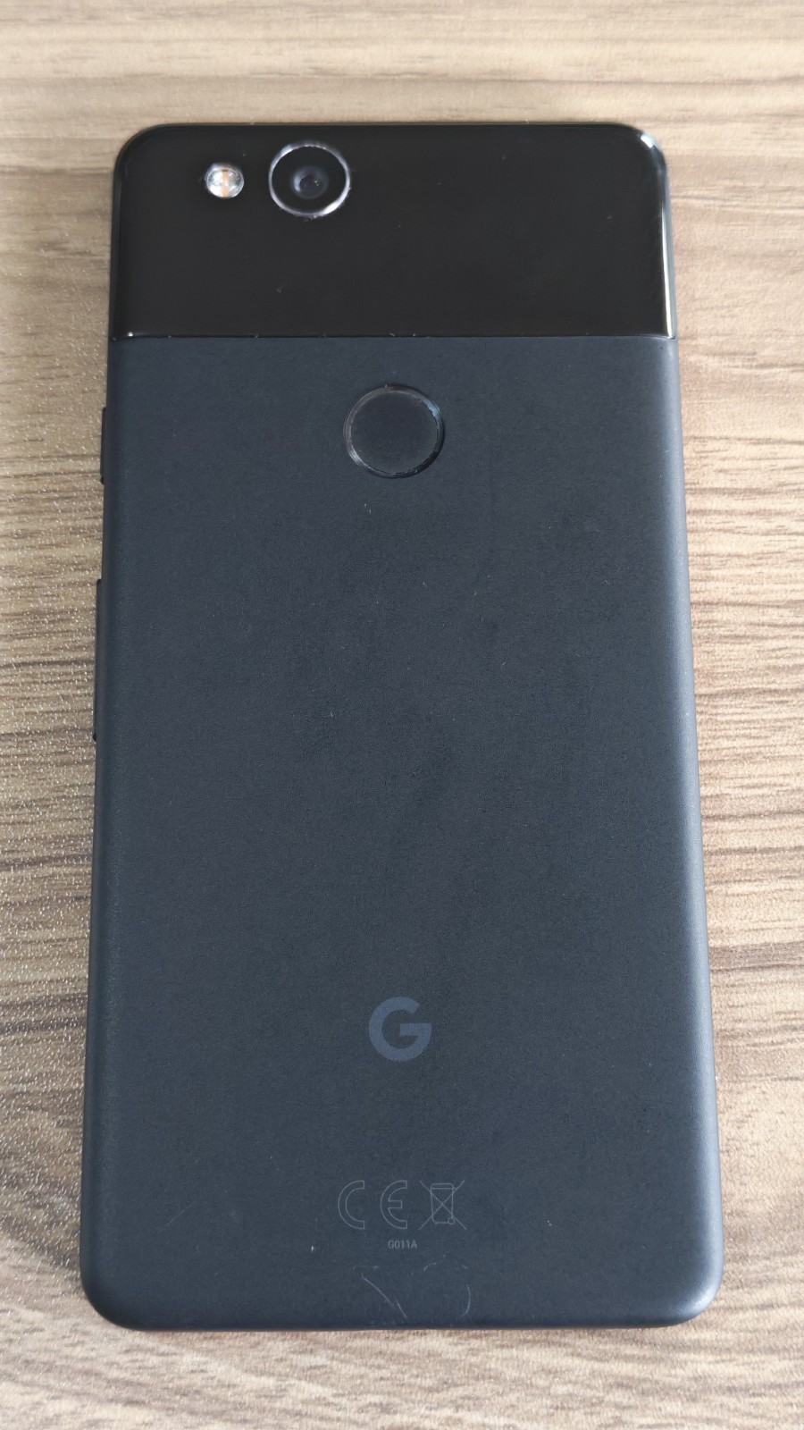 Original Google Pixel 2 Unlocked 64/128 GB Random Color Reboxed With Accessories