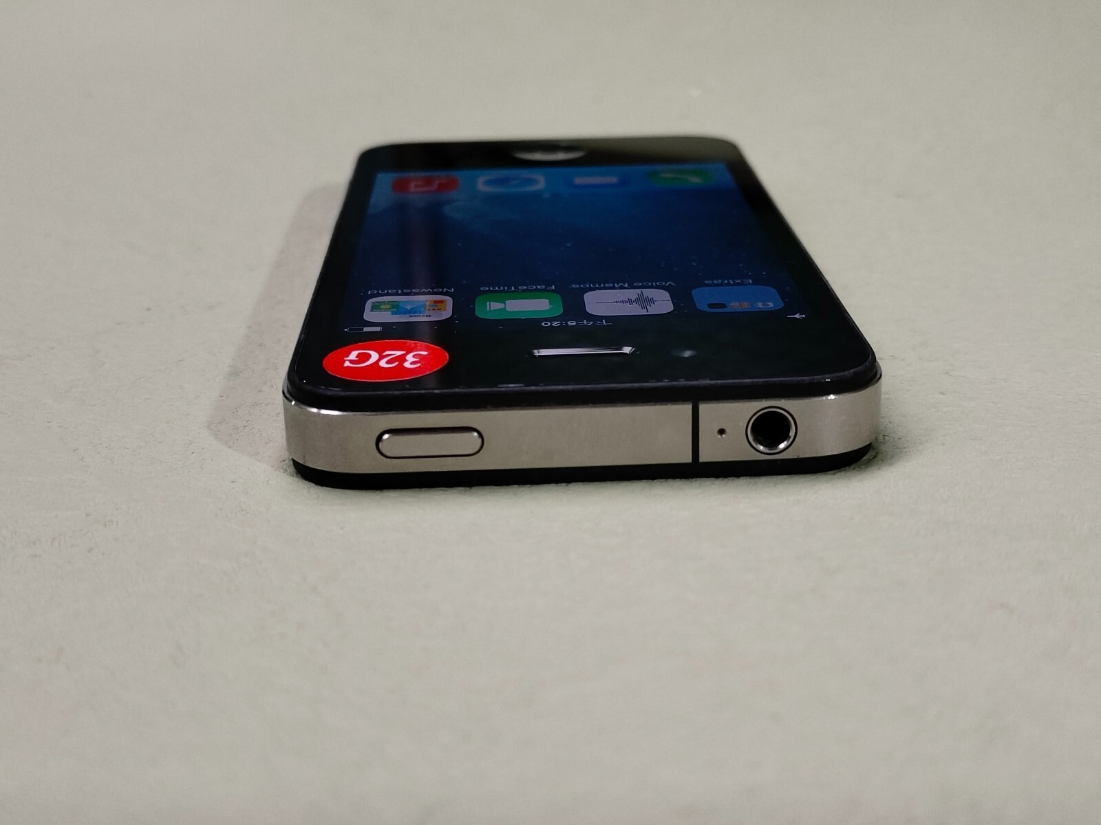 Apple iPhone 4 iPhone 4s Unlocked White Black 8GB 16GB 32GB CCD Camera Very Good