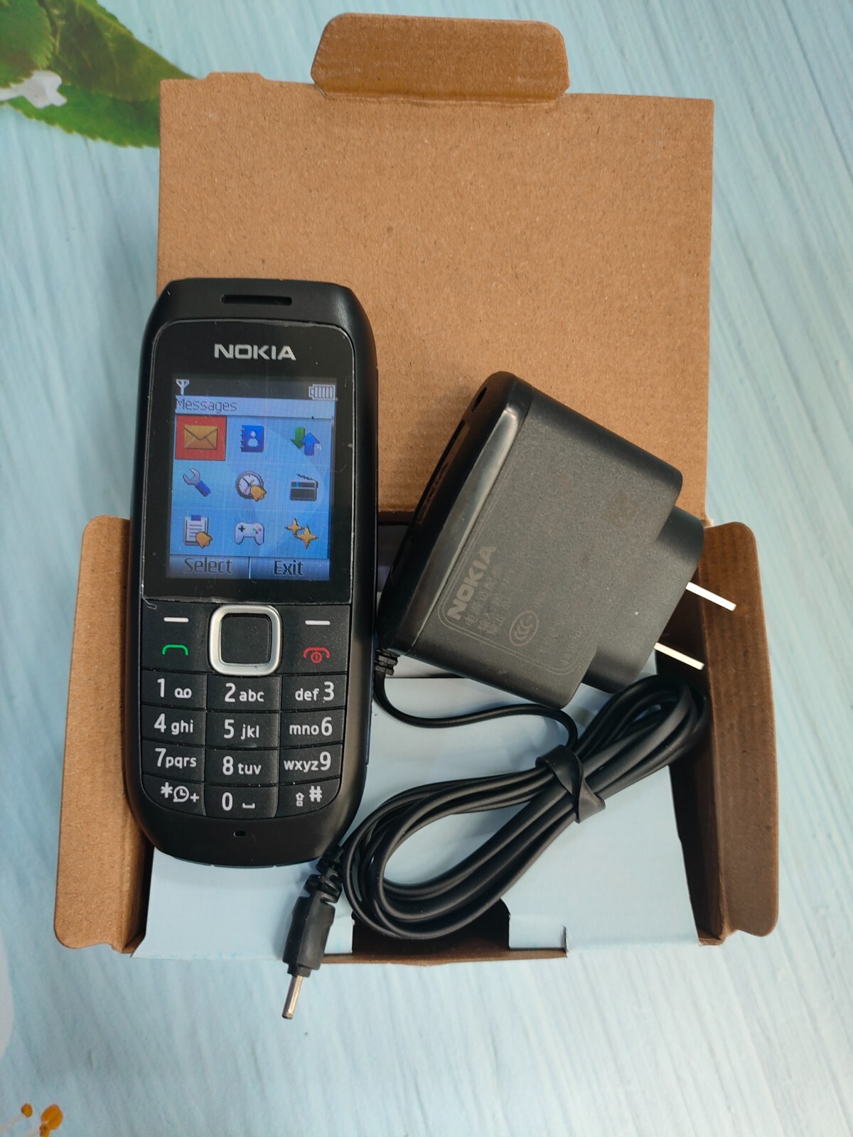 Nokia 1616 – 8 MB – Black Unlocked 2G GSM keyboard phone