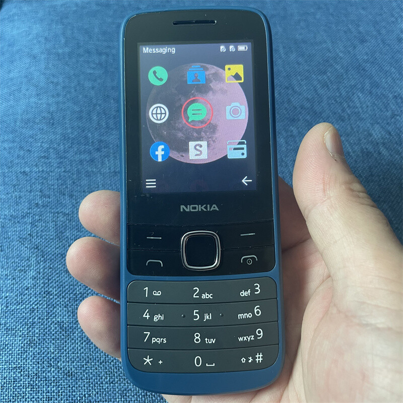 Unlocked Nokia 225 4G-2020 FM Radio Dual SIM 0.3MP 2.4″ Bluetooth Feature Phone