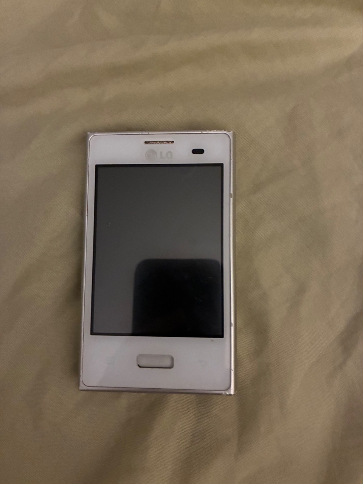 LG Optimus Dynamic – 2 GB – White (NET10 Wireless)