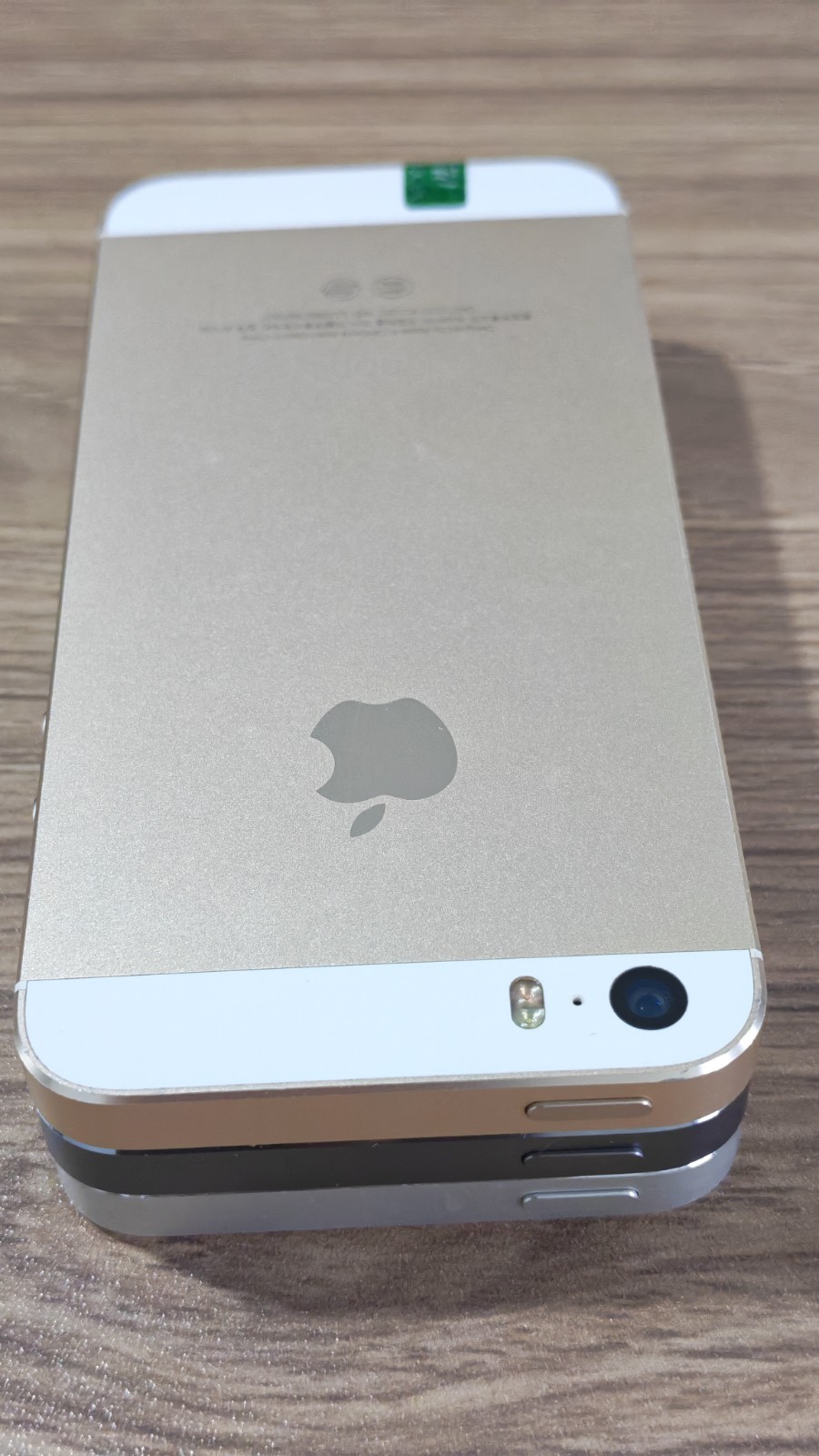 Apple iPhone 5s Unlockd 16GB 32GB 64GB iOS 12 Silver Gold Black With Accessories