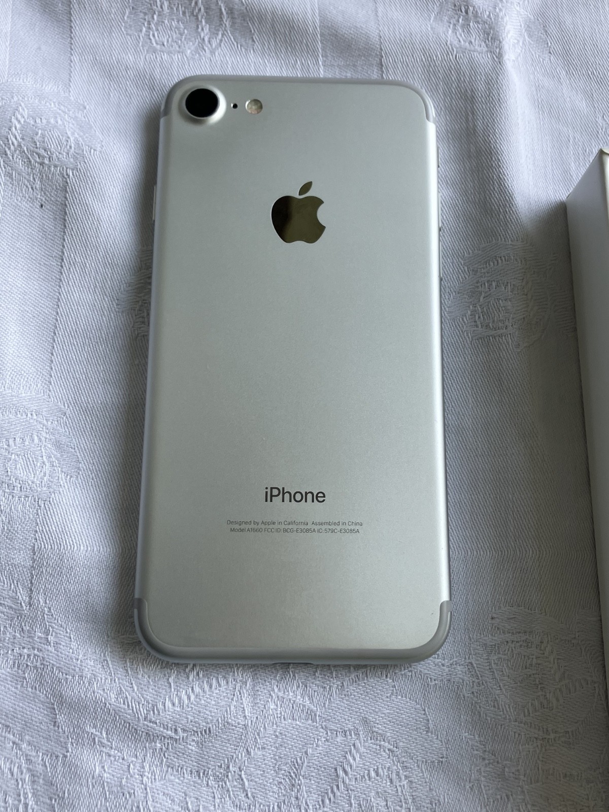 Apple iPhone 7 128GB white/silver unlocked A1660 ios 15.8