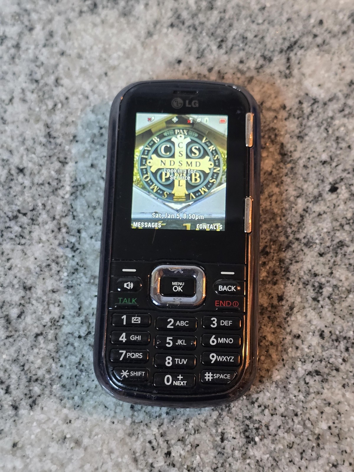 LG LG265 Cell Phone Black 1.3MP Camera Powers On Battery LGIP-340N Micro USB