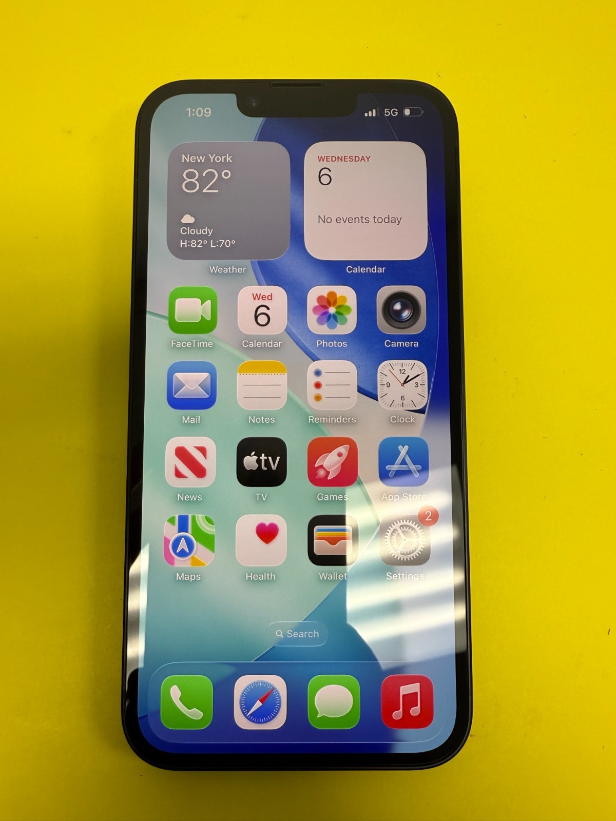 Apple iPhone 16e – 128GB – Black (Metro) Very Good Condition