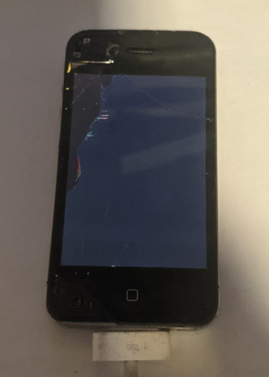 Apple iPhone 4 (16GB) (A1349) – Black (CDMA) (Unknown Carrier) SEE DESCRIPTION!!