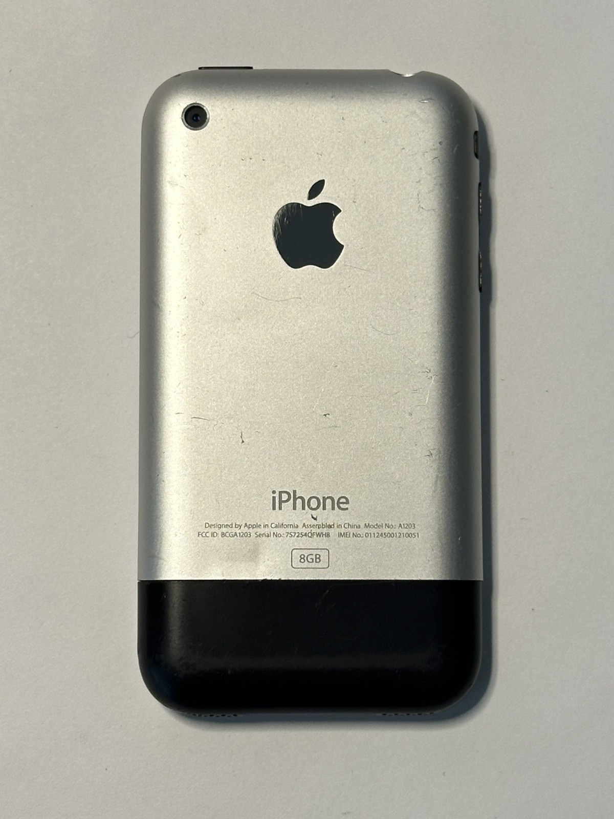 Early iOS 1.0 Apple iPhone 1st Generation – 8GB – Black A1203 (GSM) 2G MA712LL/A