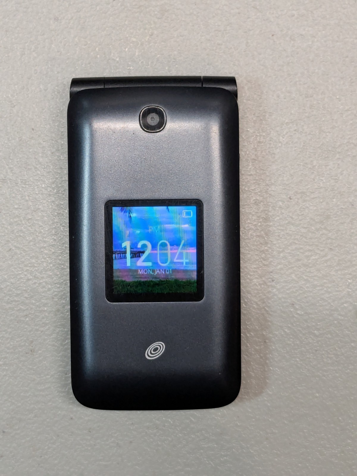 Alcatel MyFlip A405DL – Gray and Black ( TracFone ) 4G VoLTE Flip Phone