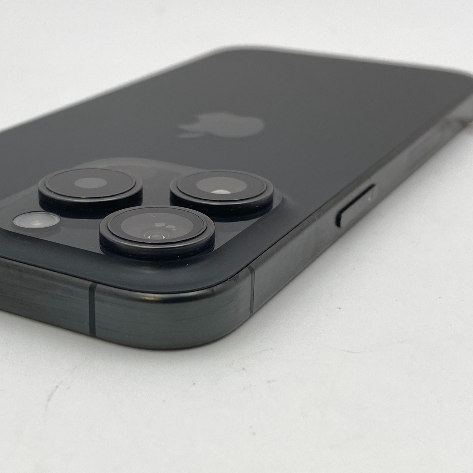 Apple iPhone 15 Pro – 128GB – Black Titanium (Unlocked) – Fair Condition