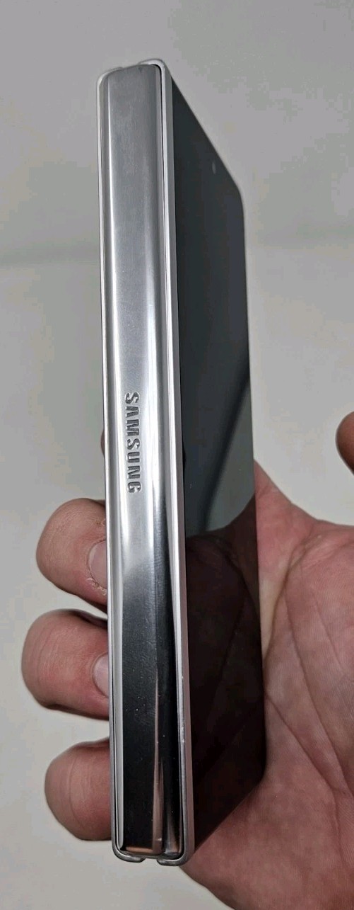 Samsung Galaxy Z Fold 3 5G Silver Internal Screen Not Working PARTS SM-F926U1