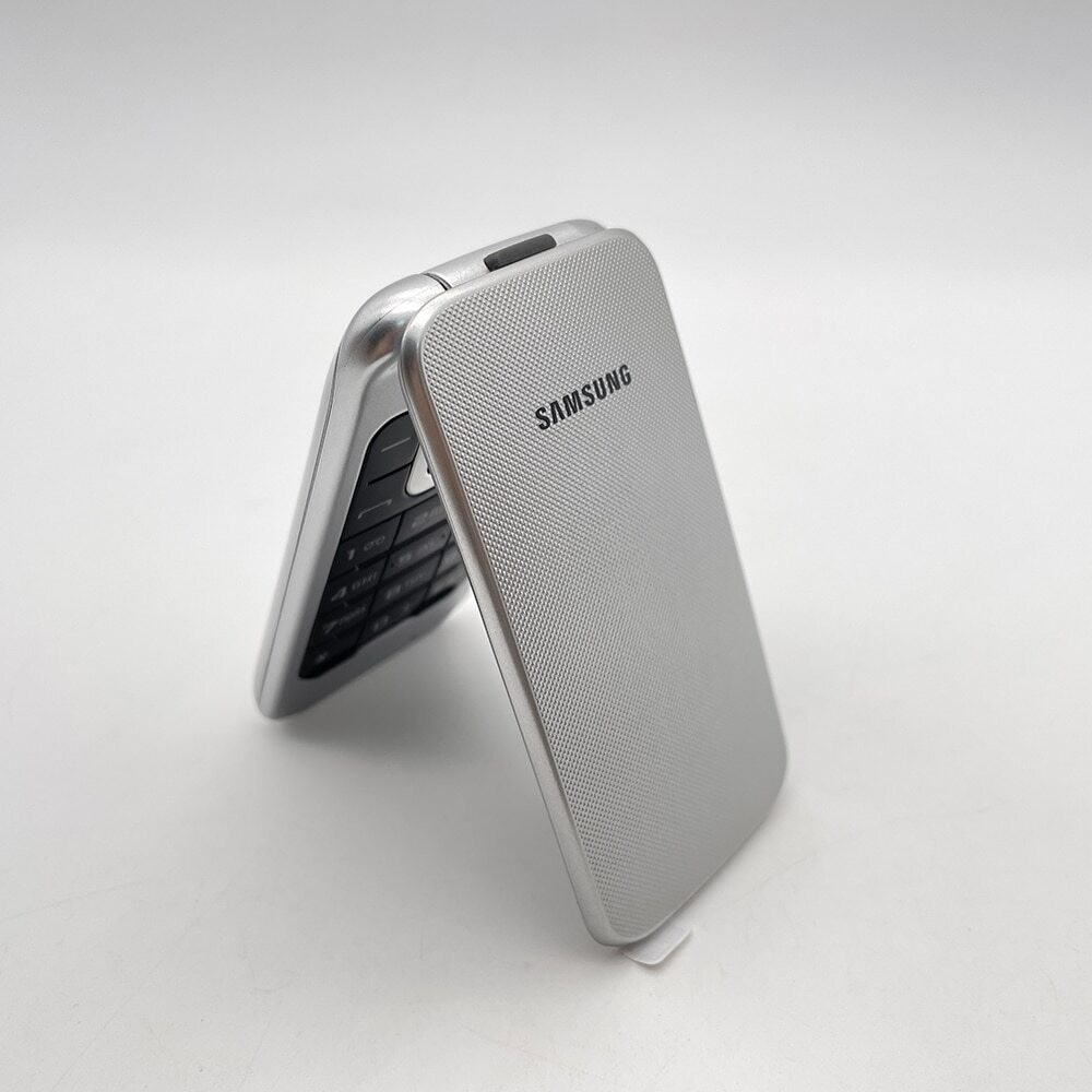 Original Samsung C3520 1.3MP GSM MP3 Bluetooth unlocked flip phone