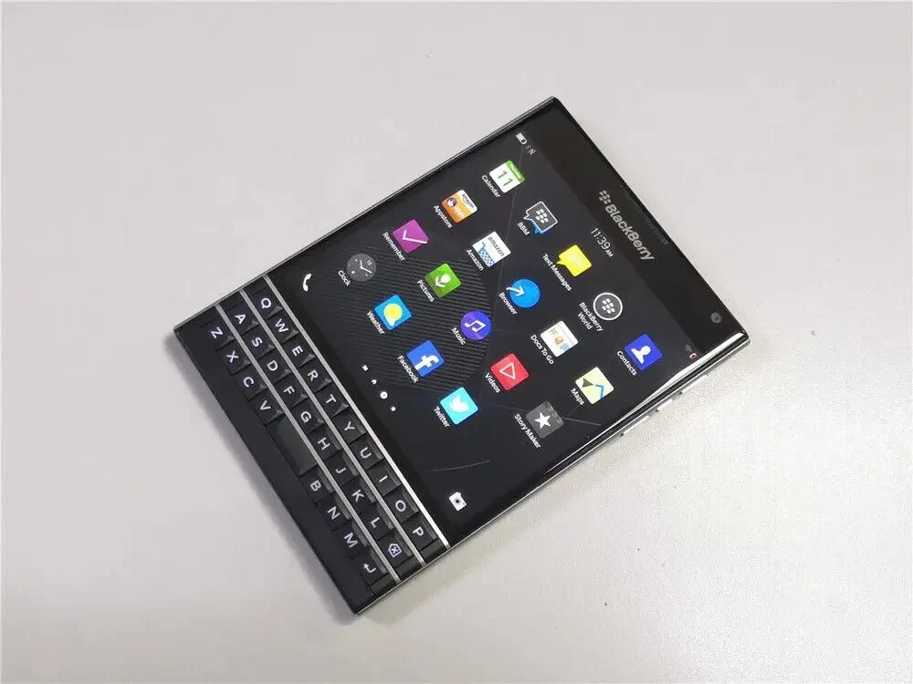 BlackBerry Passport Q30 – 32GB – Black (Factory Unlocked) – Excellent Condition