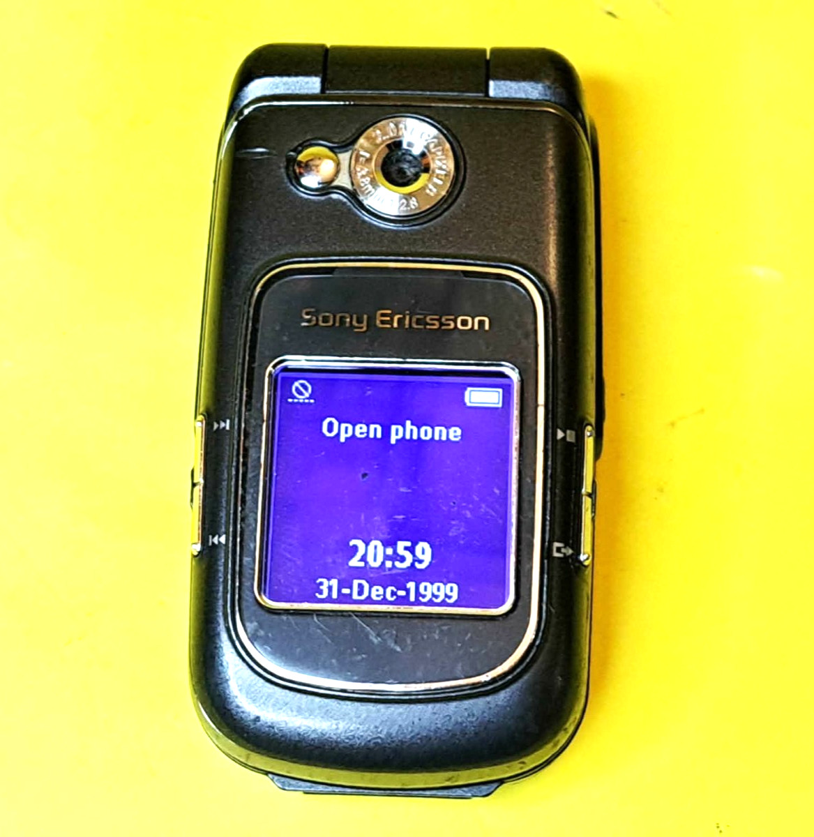 ⚡2G ONLY⚡SONY ERICSSON Z710i 1.9″ 2MP GSM 10MB TFT FLIP FLIP OLD FIDO CELL PHONE