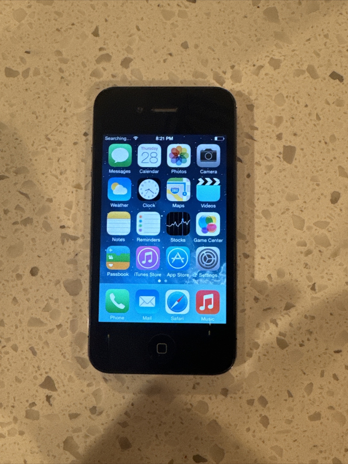 Apple iPhone 4 A1332 (Verizon) Smartphone 3G GSM – Black, 16GB (IOS 7.1.2)