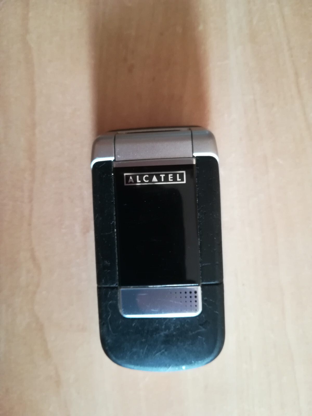 Alcatel E259X mobile for sale Good, uses a telecom hu sim card. Without access