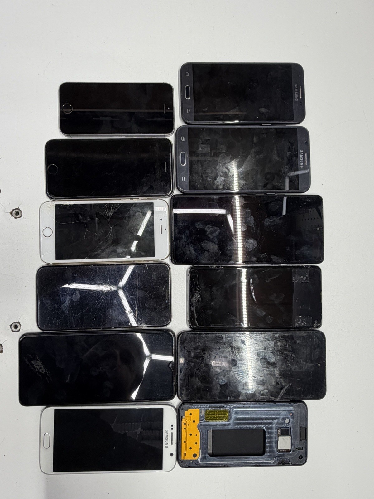Lot of Mixed Used Cell Phones Apple Samsung LG Motorola Read Description As-Is