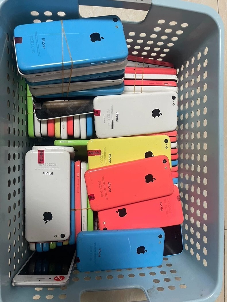 Apple iPhone 5C Unlocked New Battery 8/16/32GB BLUE/GREEN/PINK/WHITE/ YELLOW US