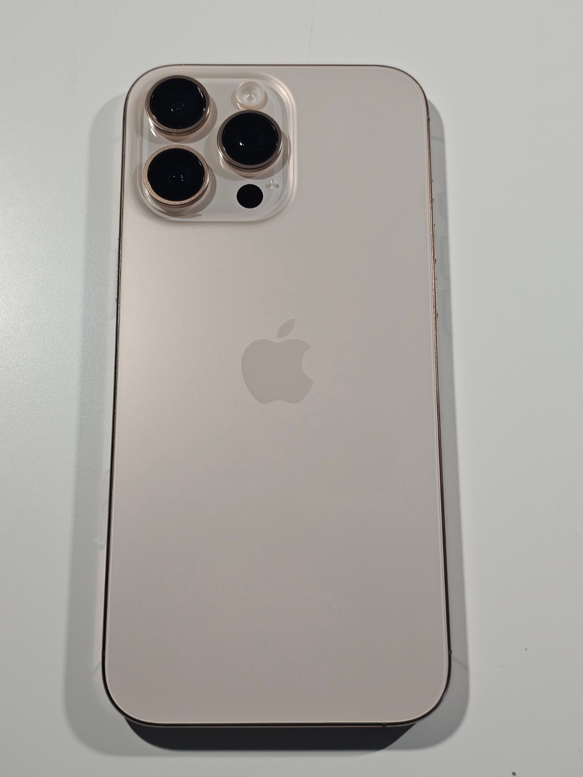Apple iPhone 16 Pro Max 256GB A3084 Desert Titanium Unlocked 95% Battery 9614