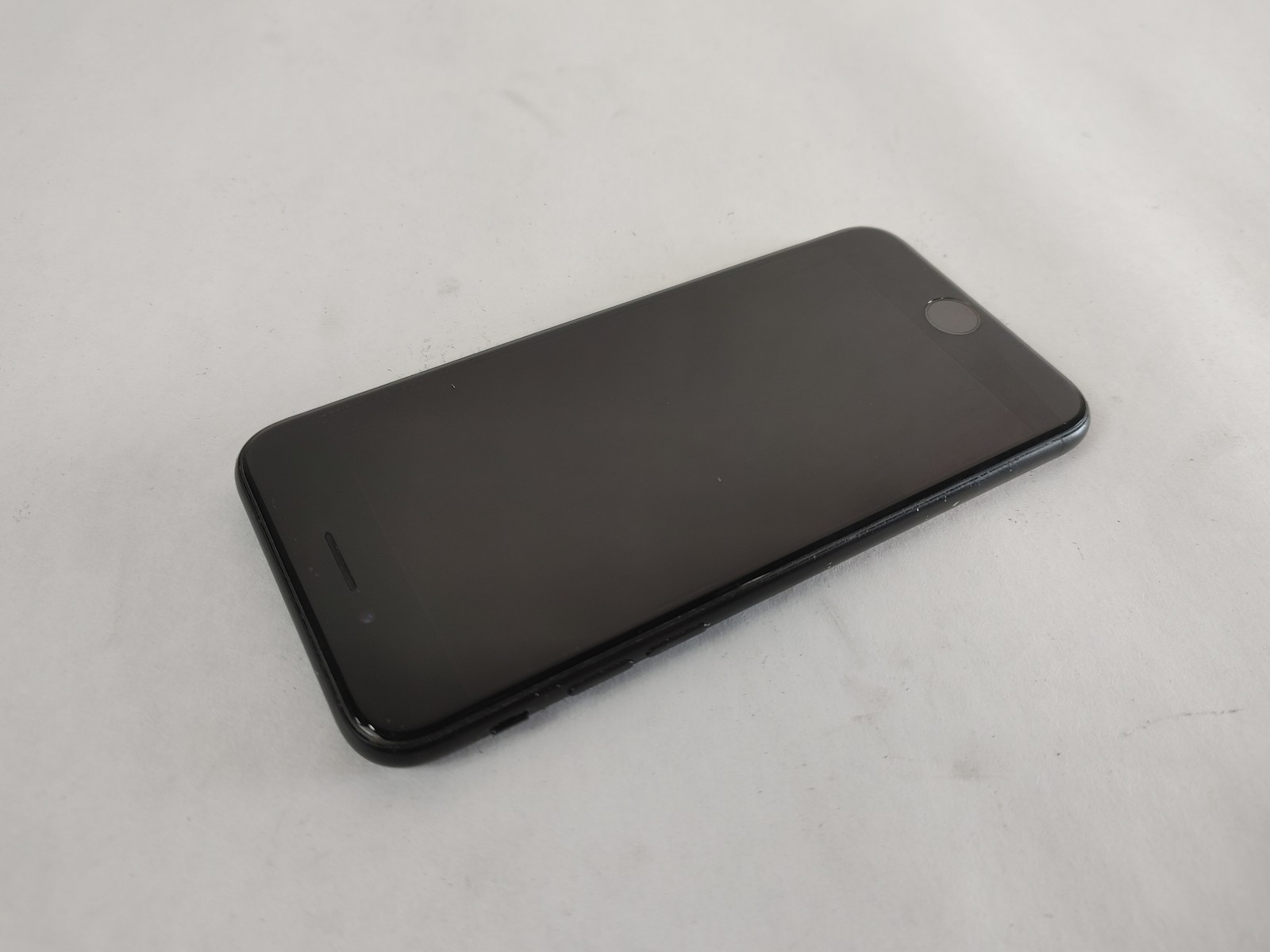 Apple iPhone SE (2020) A2275 64 GB iOS 26.5.2 (Wi-Fi + 4G) Unlocked For Parts