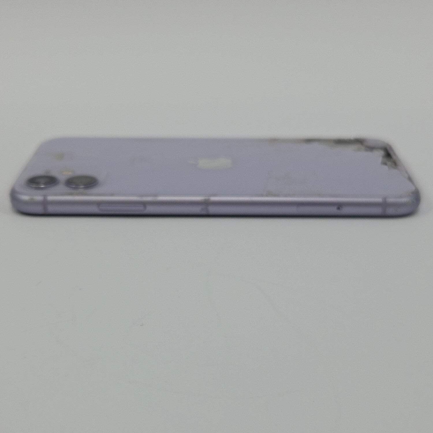 Broken Unlocked Apple iPhone 11 128GB 18.1.1 MWKY2LL/A shattered rear glass
