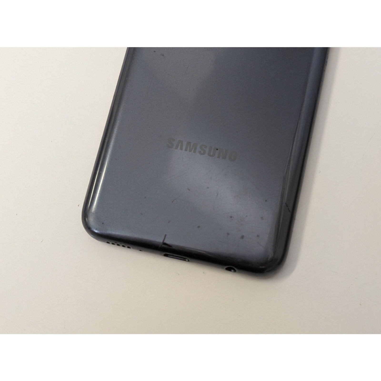 Samsung Galaxy A10e SM-A102U (Network Locked to AT&T) – 32GB – Black – USED