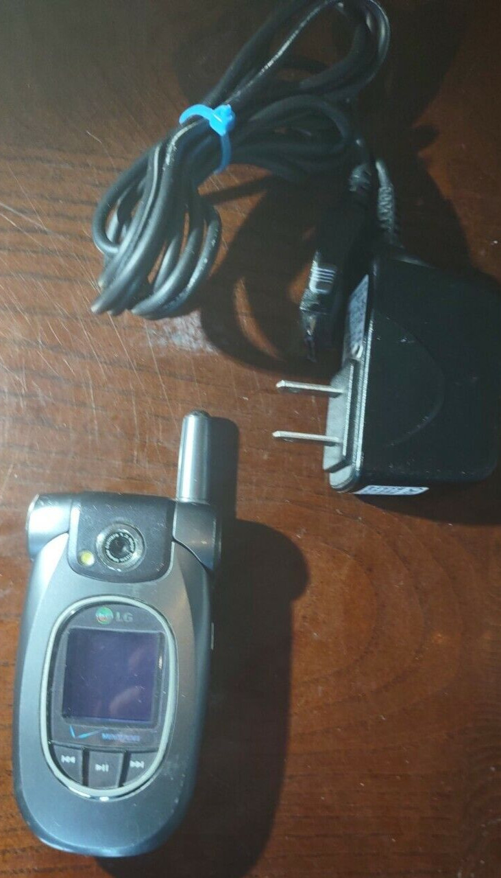 LG Verizon wireless phone tested and works-Very Good Condition-SHIPS N 24 HOURS