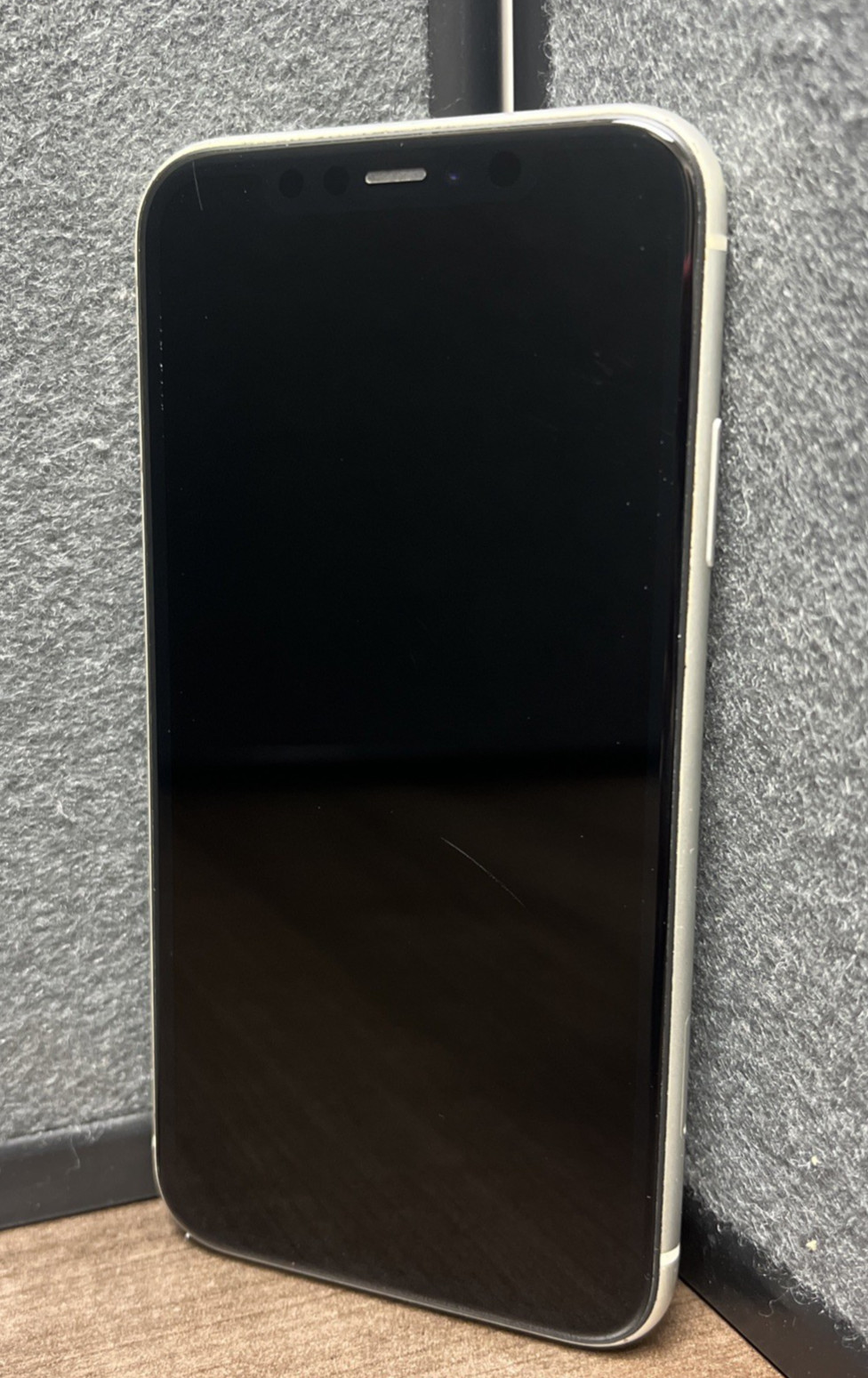 iPhone 11 – A2111 128GB (Unlocked) White