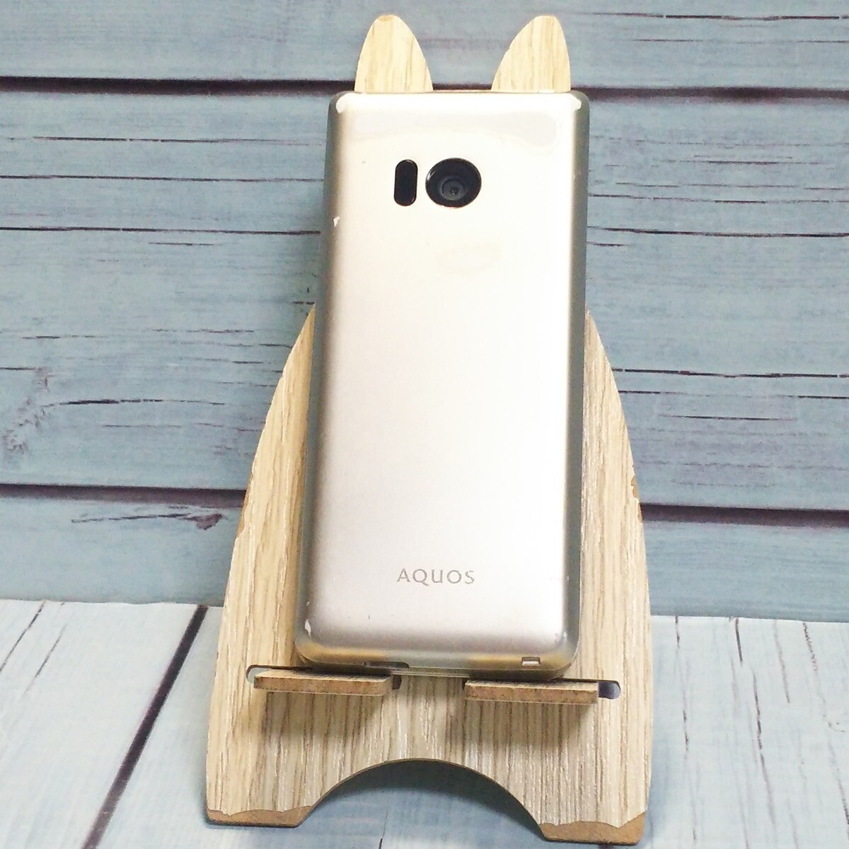 SHARP SH-02L AQUOS KEITAI Gold ANDROID FLIP PHONE UNLOCKED Sim Free from Japan