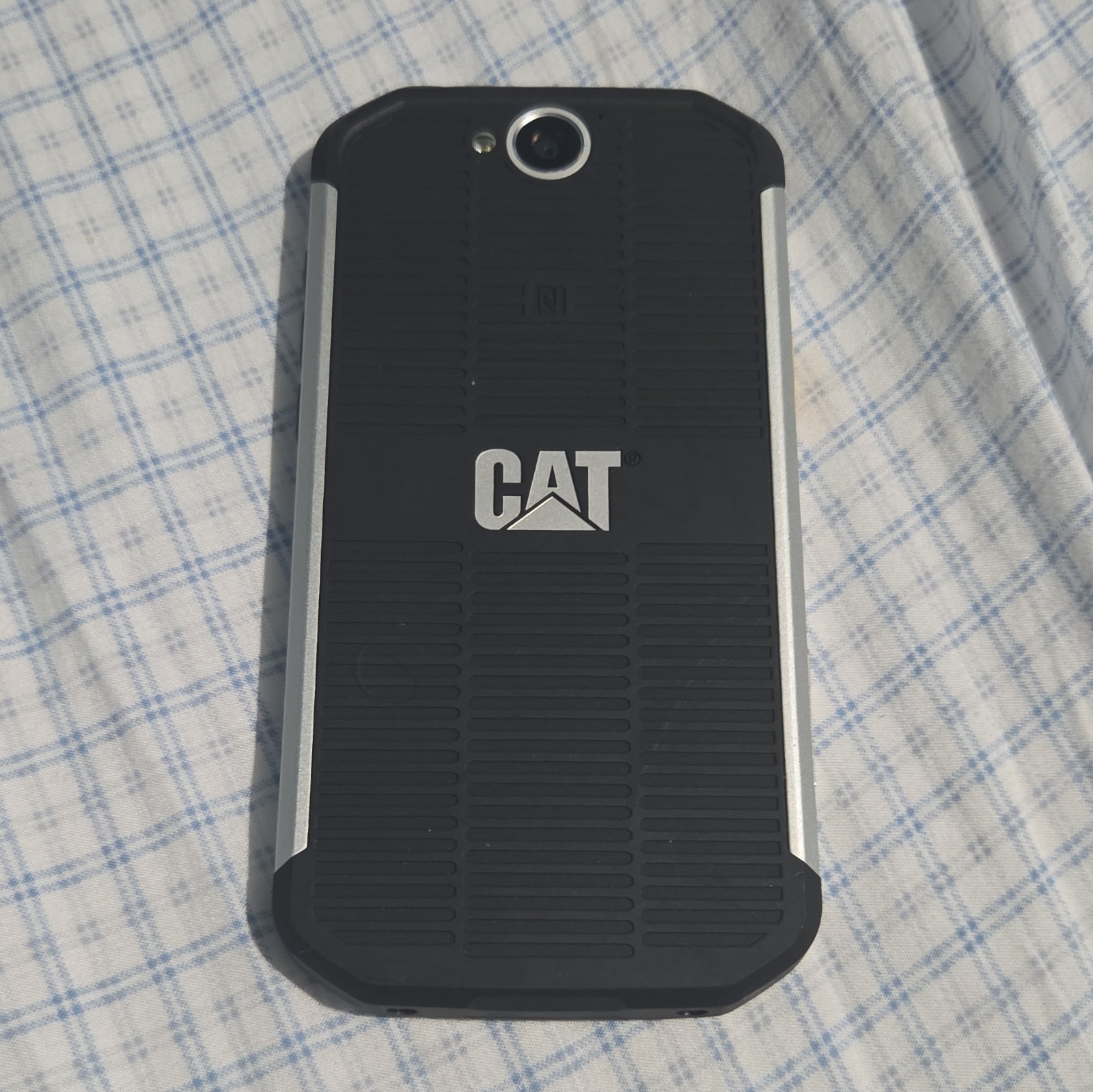CAT S40 Android Smartphone 16GB Single SIM MicroSD Black/Silver Used