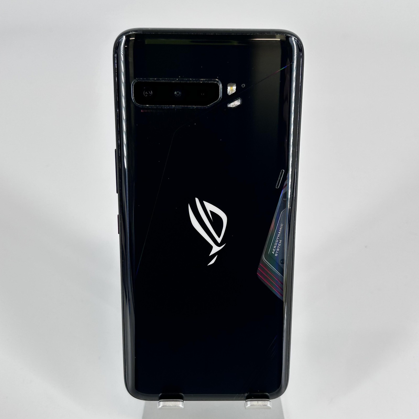 ASUS ROG Phone 3 Black 12GB RAM 512GB Unlocked – Good Condition