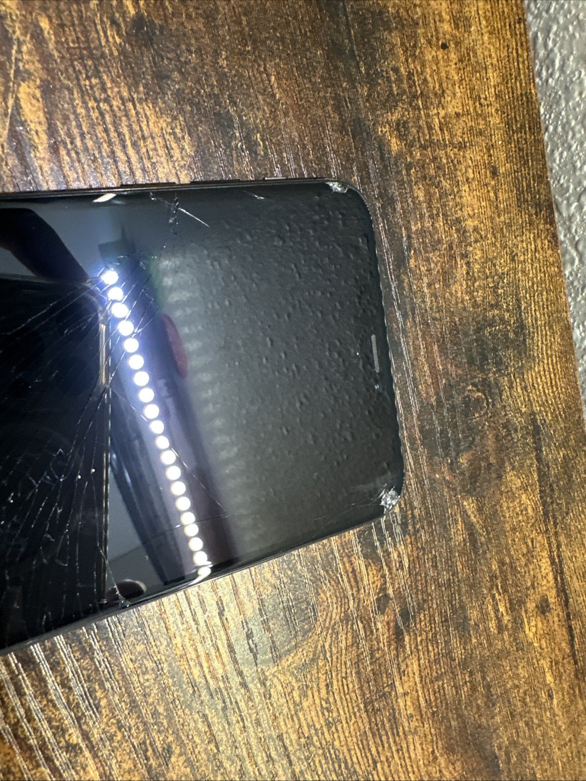 Apple iPhone XS Max 256GB Space Gray A1921 – T-Mobile Locked