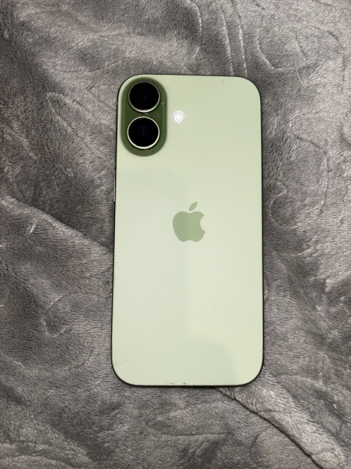 iPhone 17 Green Locked Or I Could Unlock It ! Serious Inquires Only