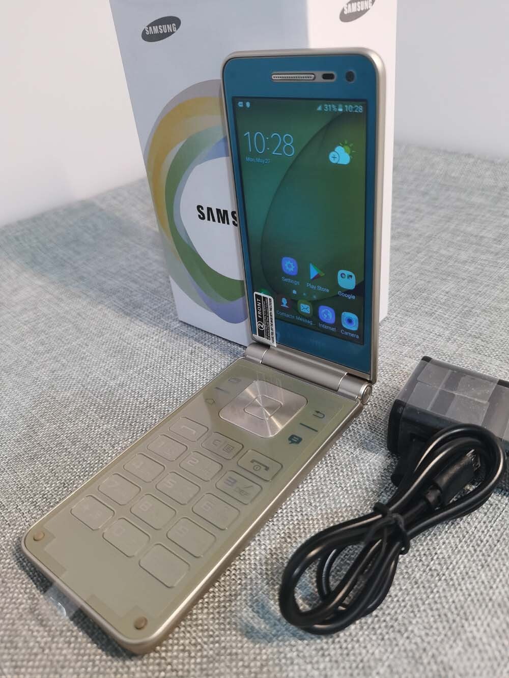 Samsung Galaxy Folder G1600 Dual SIM Unlocked 4G 16GB Android Flip SmartPhone