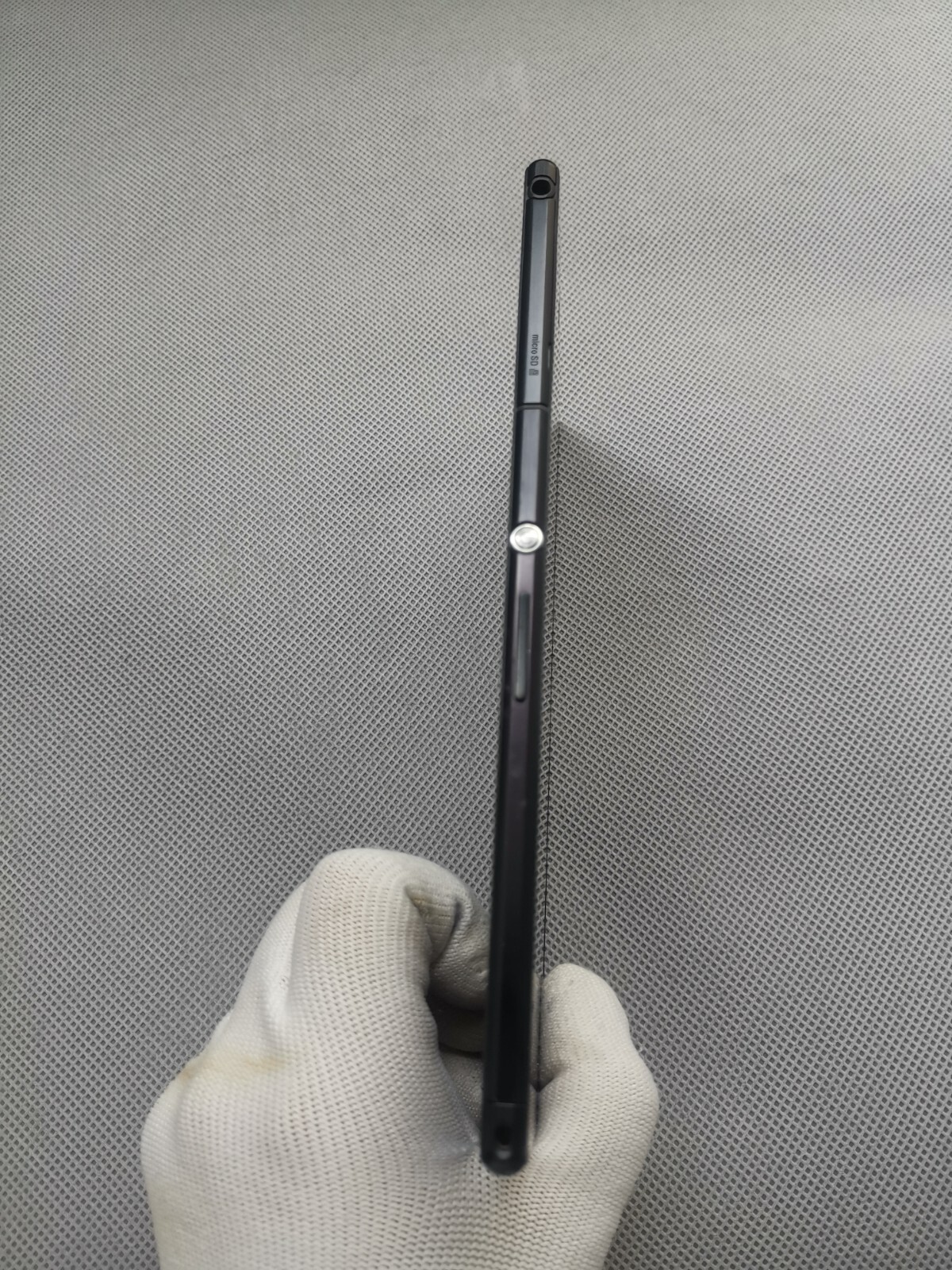Excellent Sony Xperia Z Ultra C6833 16GB 6.4″ Black (Unlocked) 4G Smartphone