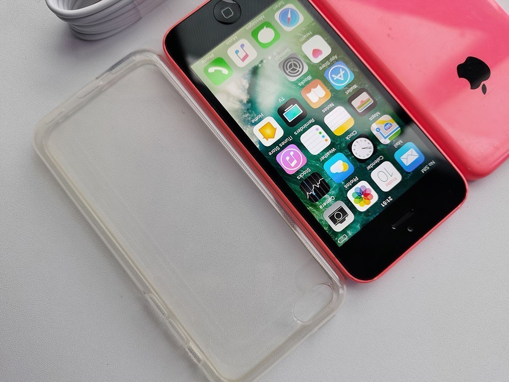 Original Apple iPhone 5c (Unlocked) NEW BATTERY – 8 GB / 16 GB / 32GB – PINK
