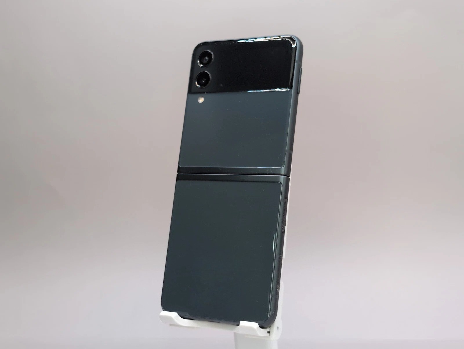 Unlocked Samsung Galaxy Z Flip3 5G SM-F711U 128GB SmartPhone OPEN BOX Green US