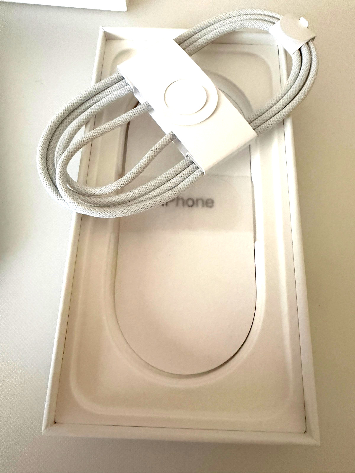 NEW Apple iPhone 16e | 128GB | Black | Cricket Only | 100%🔋| 🍎WARRRNTY