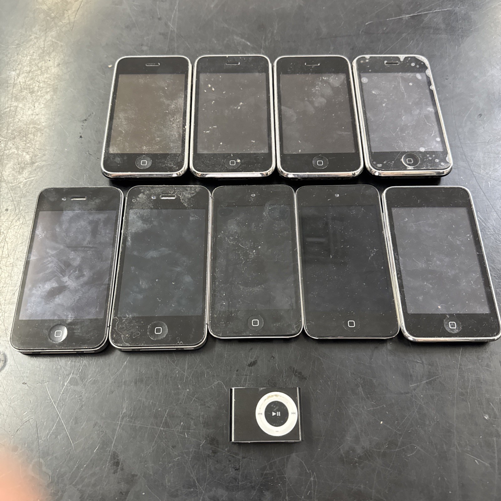 Lot Of 10 – Apple iPhone 3GS 16GB A1303 / iPhone 4 A1332 / Touch 4 – Untested H7