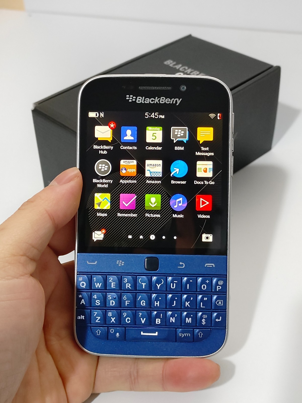 BlackBerry Classic Q20 16GB Factory UNLOCKED(4G) Keyboard Smartphone 90%